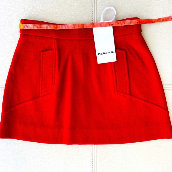 P.A.R.O.S.H.
matelassé mid-rise mini skirt in SCARLET RED faux-pocket details SM - Picture 6 of 9